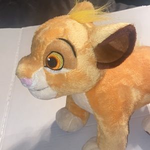 Disney Simba stuffed animal in very good condition